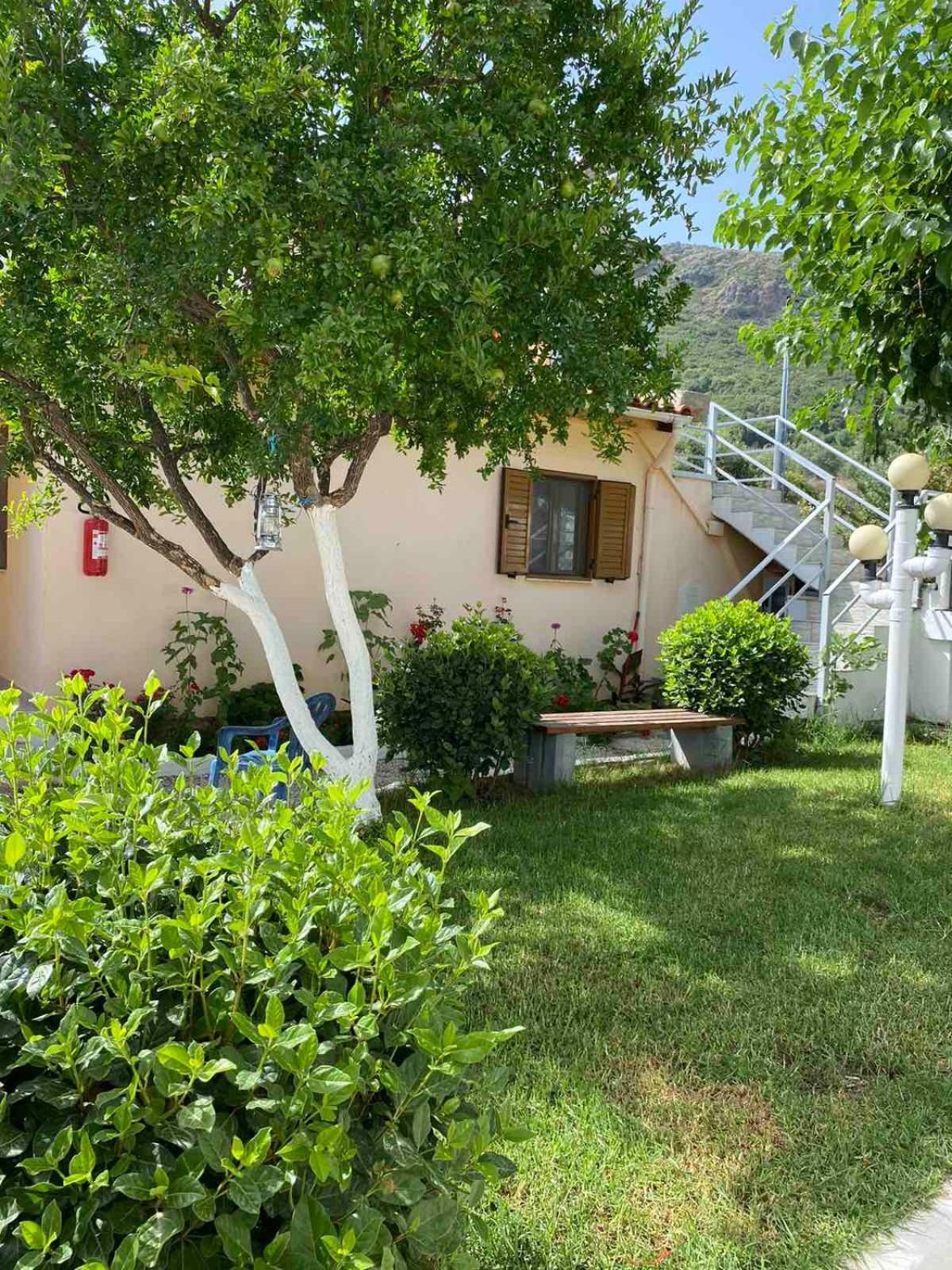 Garden Rooms Himarë Exterior foto